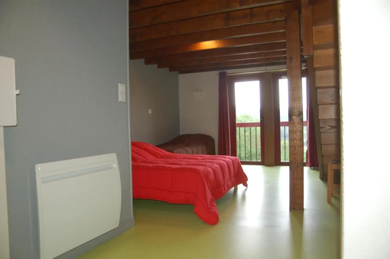 Gite Du Haut Cantal - Appartements Meubles Avec Kitchenette Et Chambres Sans Kitchenette Condat  0*, Condat (Cantal) France