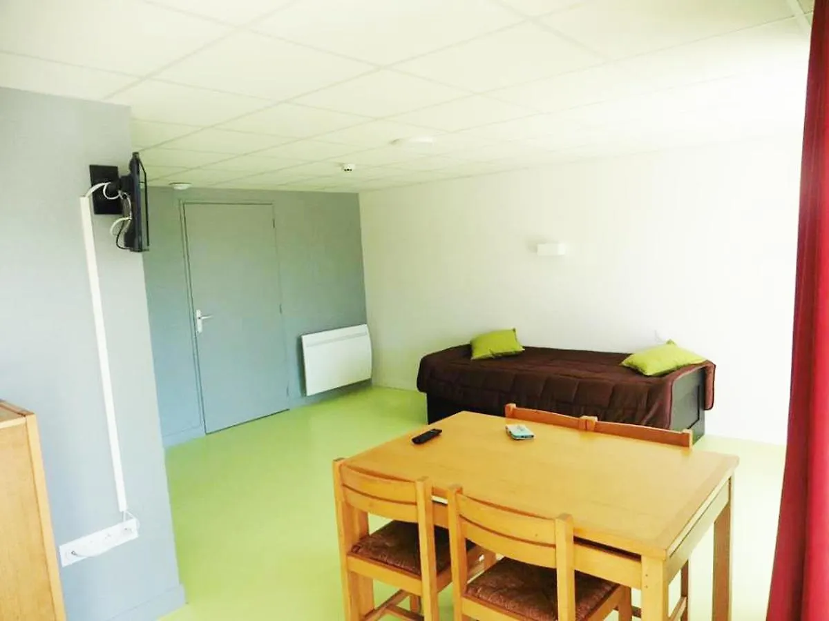 Gite Du Haut Cantal - Appartements Meubles Avec Kitchenette Et Chambres Sans Kitchenette Condat  Condat (Cantal)