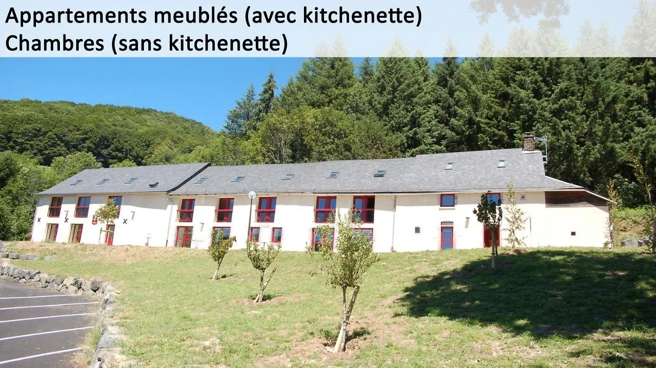 Gite Du Haut Cantal - Appartements Meubles Avec Kitchenette Et Chambres Sans Kitchenette Condat